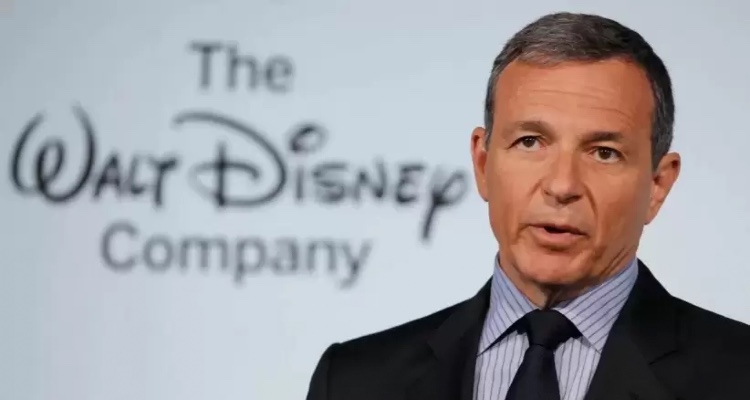 Disney: investors back CEO Bob Iger and board of directors