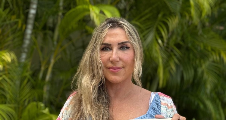 Isabel Lahuerta presenta su libro «Lo que la mentira alimenta»