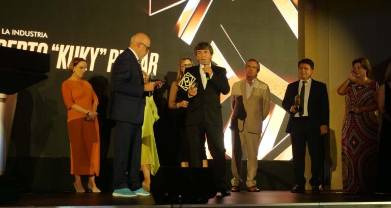 Roberto Pumar de El Reino Infantil, ‘Pilar de la industria’